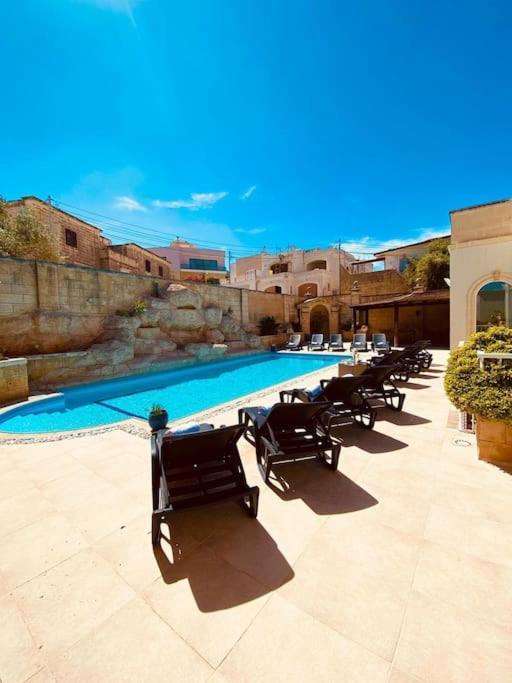 Velver Mansion, Malta - Luxury Villa With Pool Naxxar Exterior photo